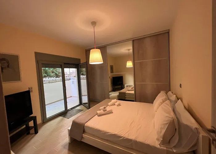 Vergas - Enjoy Our Swimming Pool In Kalamata, Greece