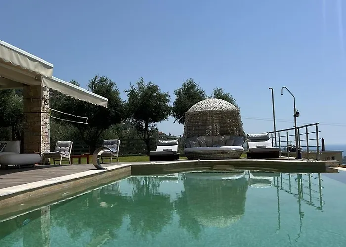 شقة Vergas - Enjoy Our Swimming Pool In Kalamata, Greece كالاماتا
