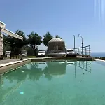 Apartman Vergas - Enjoy Our Swimming Pool In Kalamata, Greece Kalamáta
