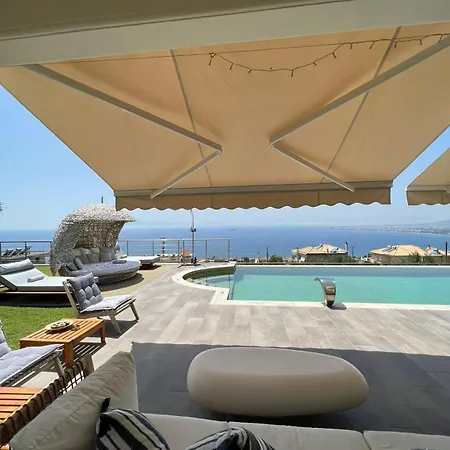 Vergas - Enjoy Our Swimming Pool In Kalamata, Greece アパート *