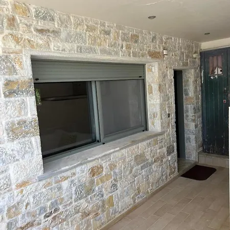 Lägenhet Vergas - Enjoy Our Swimming Pool In Kalamata, Greece Kalamata