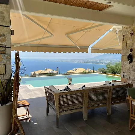 Vergas - Enjoy Our Swimming Pool In Kalamata, Greece アパート *