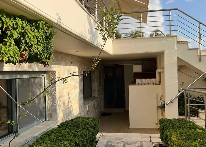 Apartman Vergas - Enjoy Our Swimming Pool In Kalamata, Greece