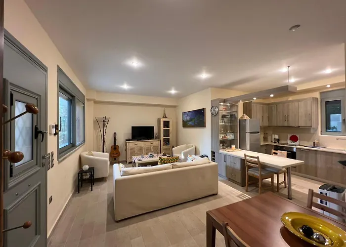 Vergas - Enjoy Our Swimming Pool In Kalamata, Greece *